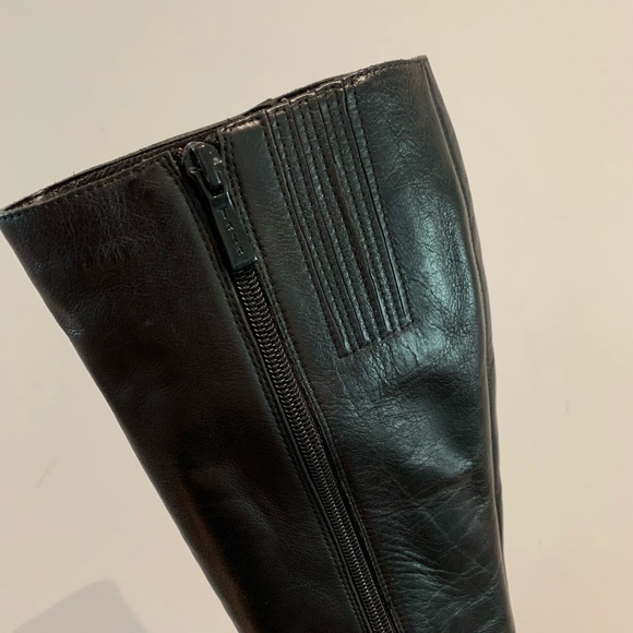 Y2K Leather Heeled Boots, Zip Closure, rounded toe - Picture 7 of 15